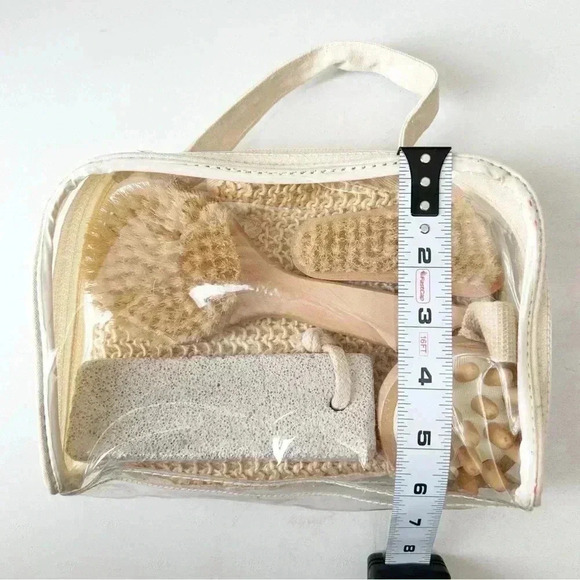 Wood & Winston Massage Bath Loofah Spa Gift Set - Picture 6 of 8